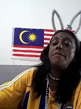 Freechat mamakarma1403 on StripChat