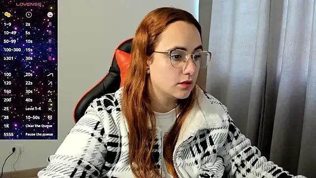 Freechat maryluna95 on StripChat