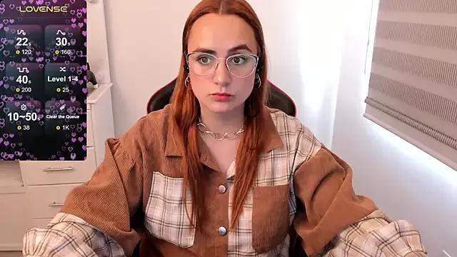 Freechat maryluna95 on StripChat