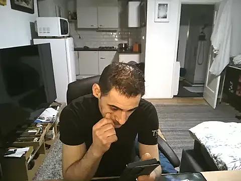 Freechat mihaimichael on StripChat