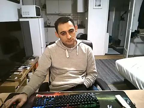 Freechat mihaimichael on StripChat