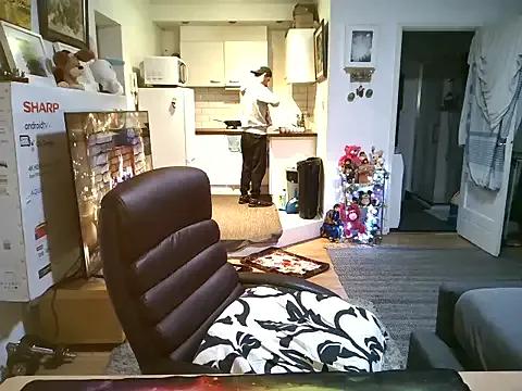 Freechat mihaimichael on StripChat