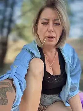 Freechat Milena-MilfaXXX on StripChat