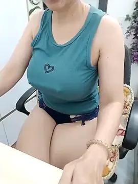 Freechat Mina_luna on StripChat