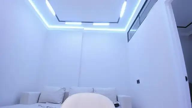 miss_shine on StripChat 