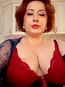 mom4you on StripChat 
