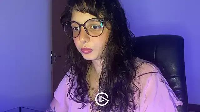 Freechat myamillor on StripChat