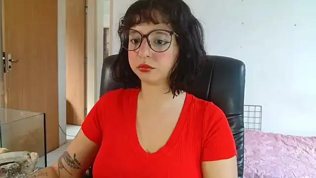 Freechat myamillor on StripChat