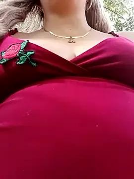 Photos of North-American-Mom from StripChat is Freechat