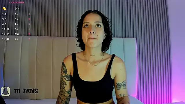 Freechat pau_live on StripChat