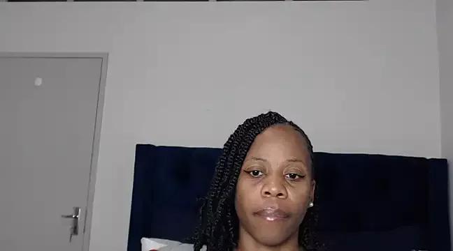 QUEENMANDYY on StripChat 