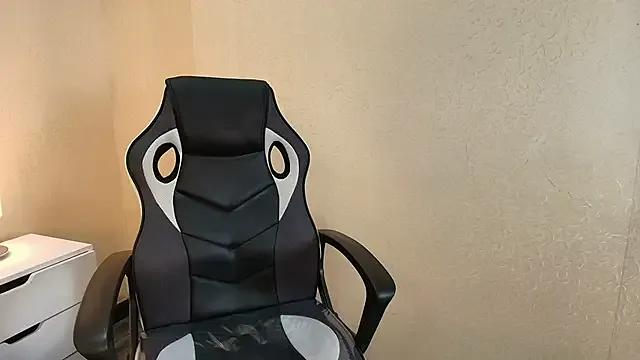 redd_pandaa on StripChat 