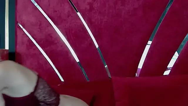 Freechat Roxxy_Rouge on StripChat