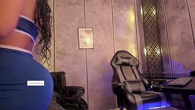 Saraakushh on StripChat 