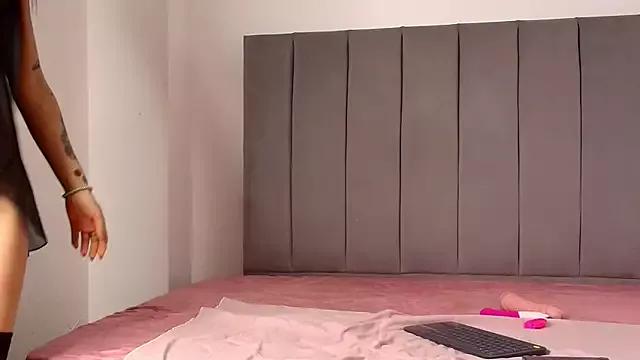 Sasha-Bloom on StripChat 