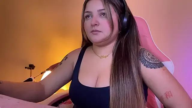 SweetFoxEyes on StripChat 