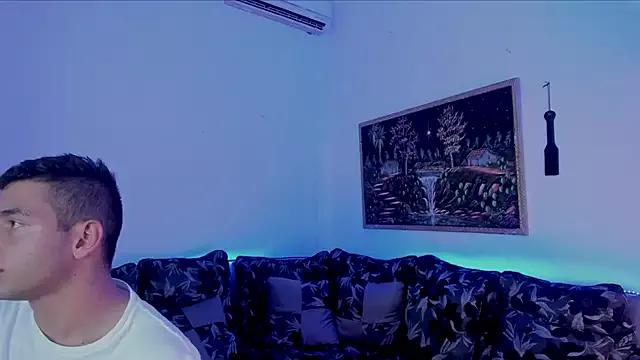 xXHot_MalesXx on StripChat 