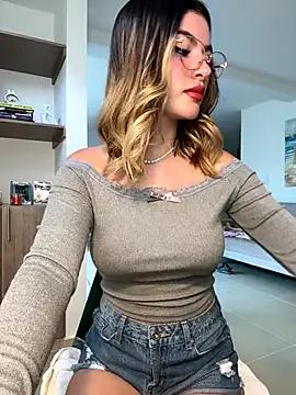 Freechat Your_Honeey on StripChat