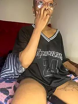 Freechat YummyMelanin117 on StripChat