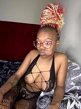 Freechat YummyMelanin117 on StripChat