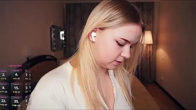 ZaraCreedon — my naughty tongue wet lips